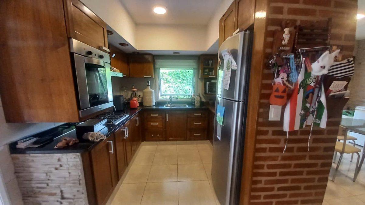 Foto de VENTA CASA SAN VICENTE 5 AMBIENTES, imagen 4