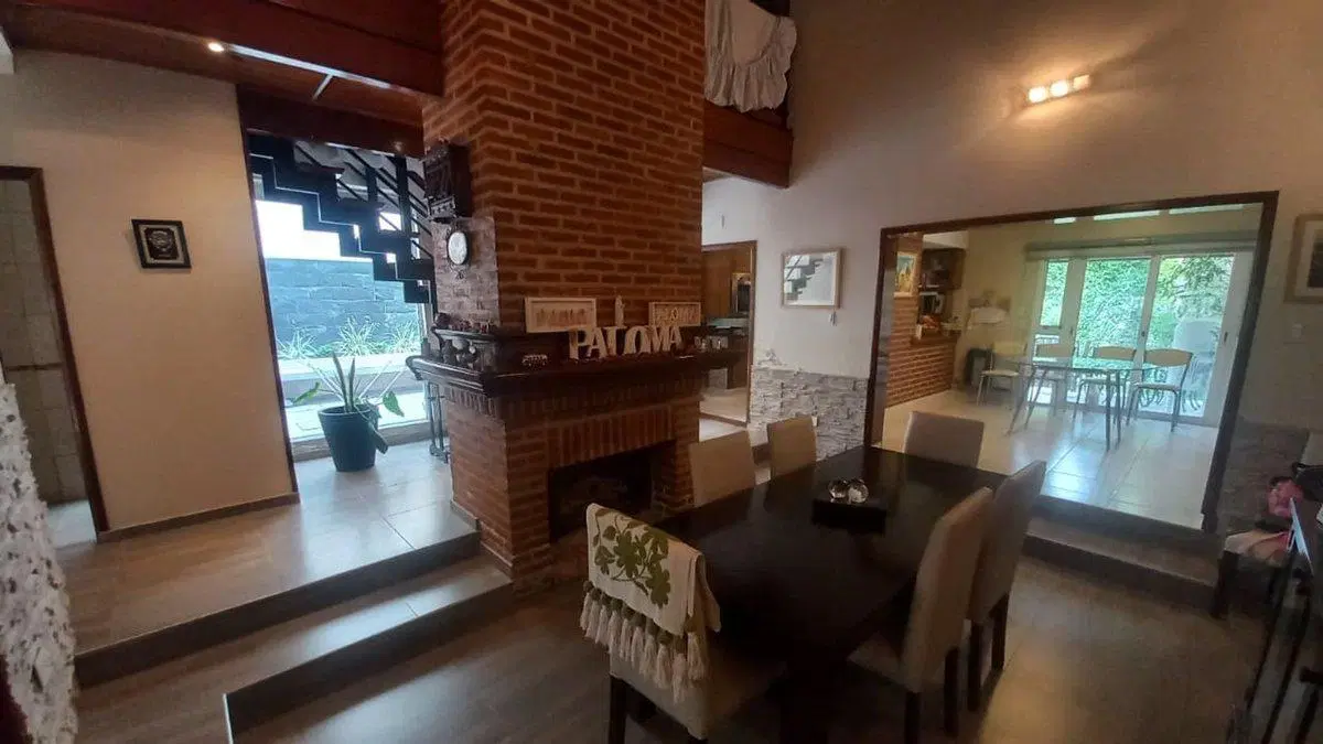 VENTA CASA SAN VICENTE 5 AMBIENTES 4