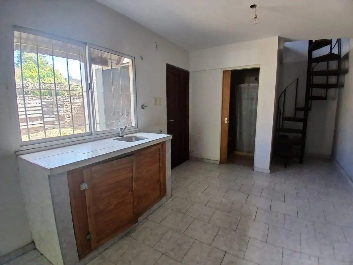 VENTA CHALET Y DPTO EN LOMAS DE ZAMORA/Oportunidad 5