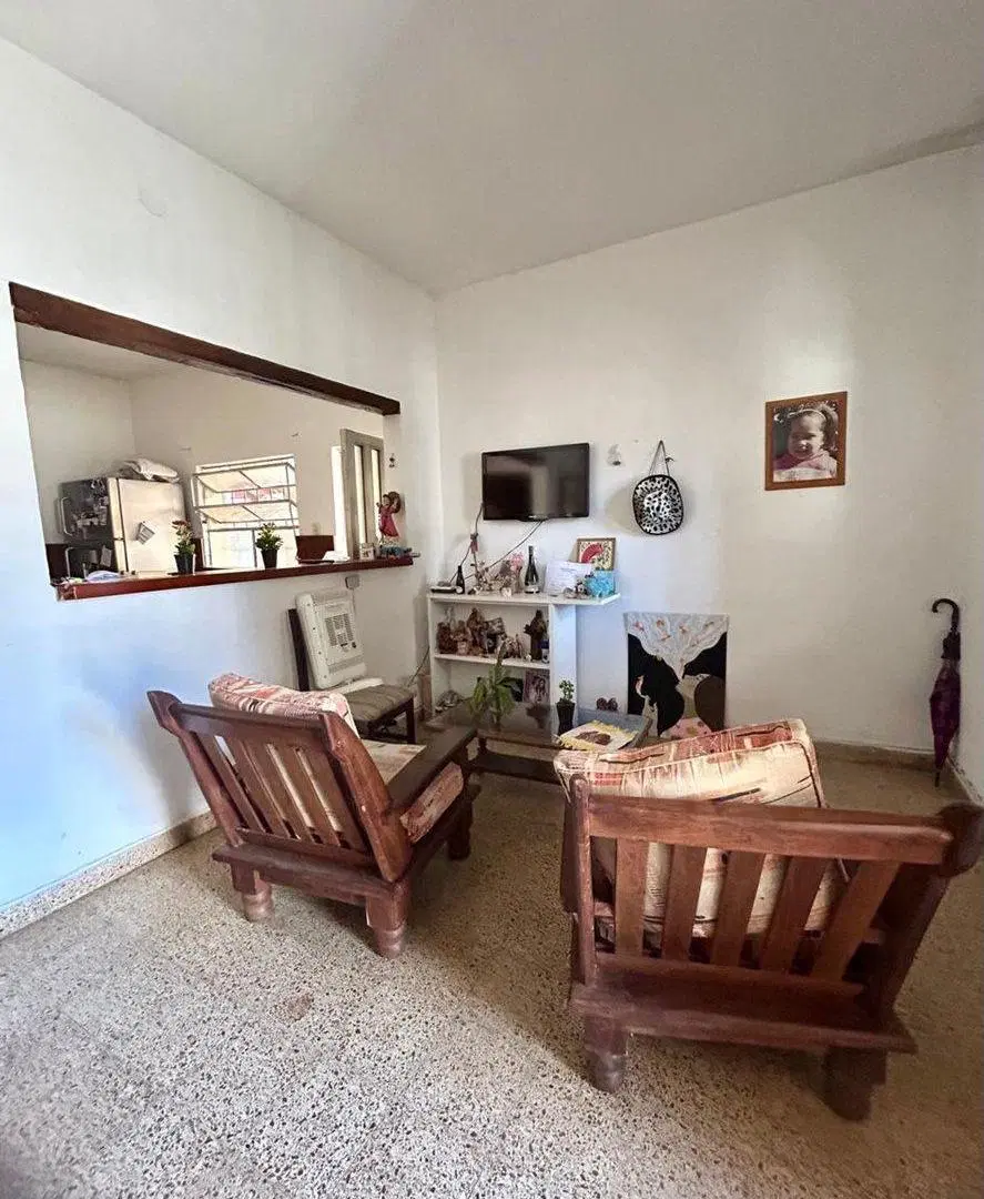 VENTA CASA 5 AMB CON PATIO Y COCHERA EN QUILMES 2