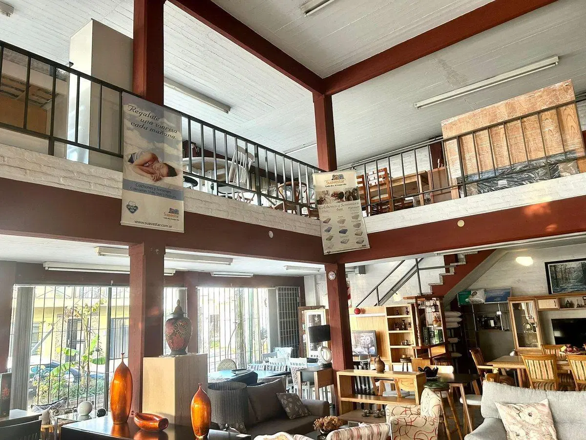 VENTA EXCELENTE LOCAL COMERCIAL EN BERAZATEGUI 5