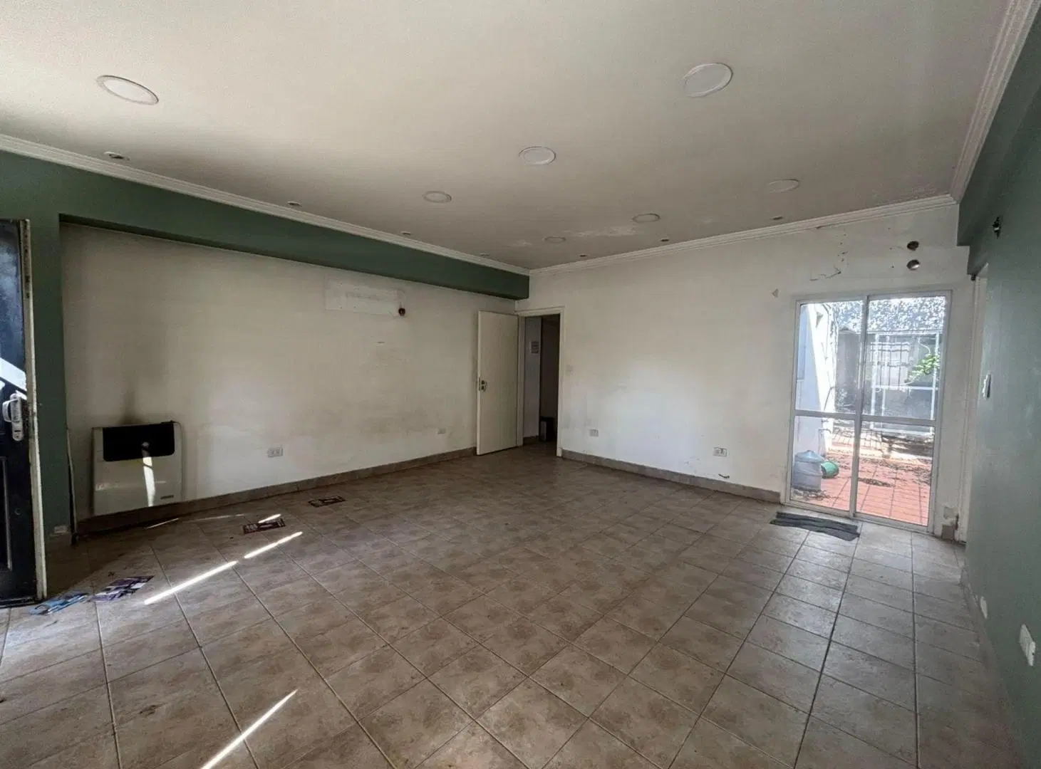 VENTA LANUS  CASA 2 AMBIENTES CON QUINCHO Y PATIO 5