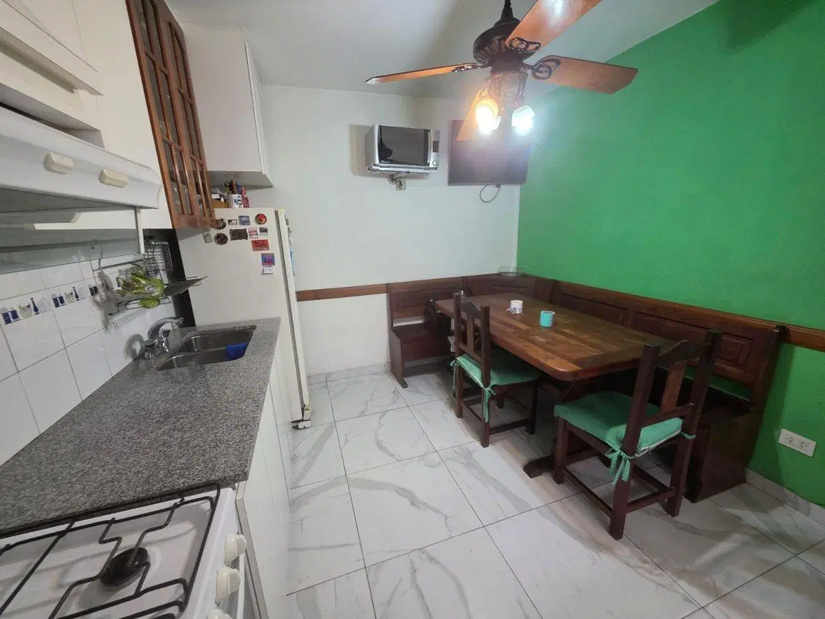 LINIERS VENTA DEPARTAMENTO 3 amb 90 M2 COCHERA 2