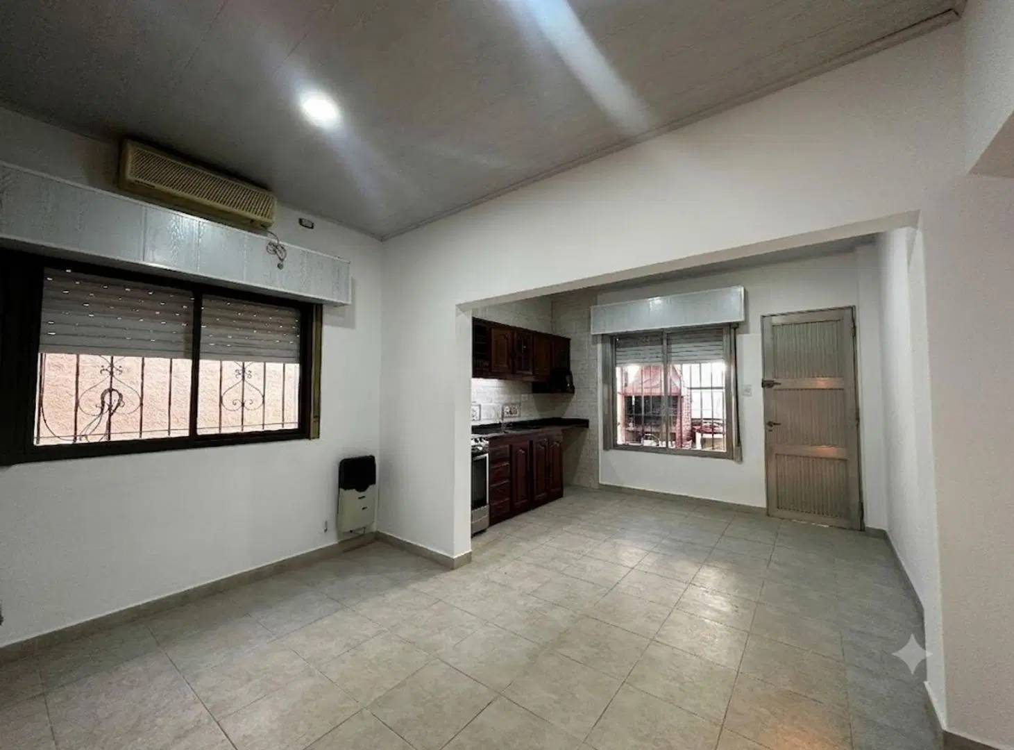 Venta casa 3 Amb con jardín OPORTUNIDAD Turdera 4