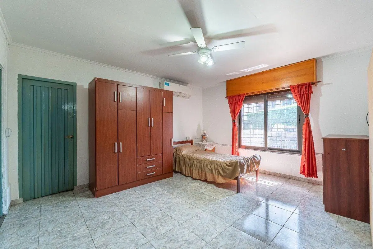 VENTA CASA 4 AMB. BERTAZATEGUI PATIO-PARRILLA 2