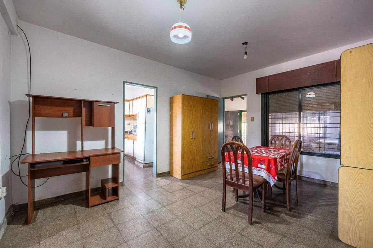 VENTA CASA 4 AMB. BERTAZATEGUI PATIO-PARRILLA 8
