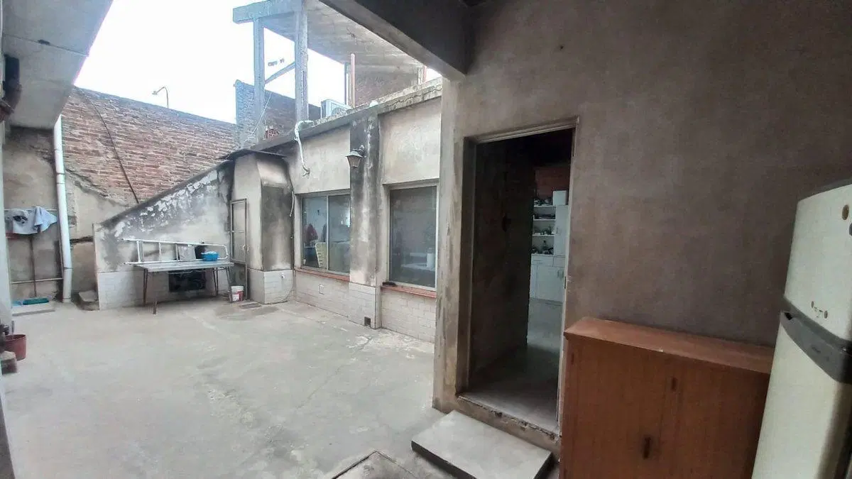 Venta Casa 6 ambientes Quilmes Oeste 4