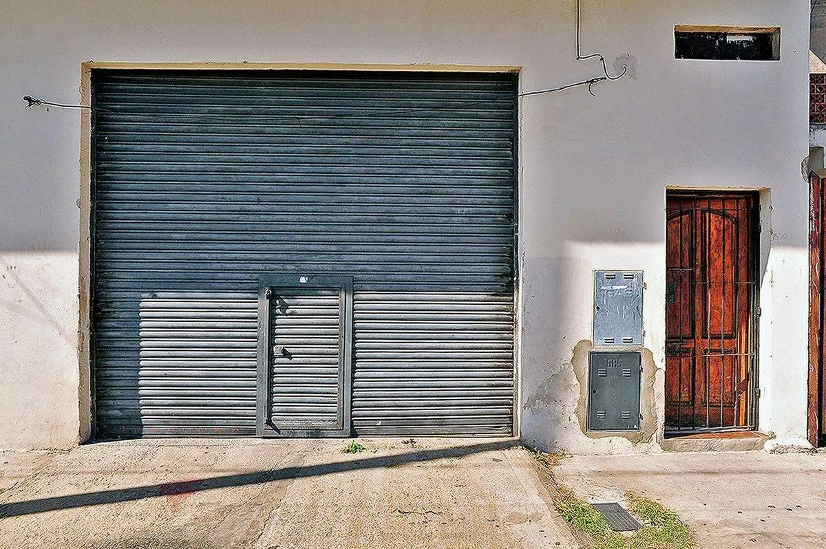 VENTA GALPON  CON BAÑO Y FONDO EN VILLA DOMINICO 2