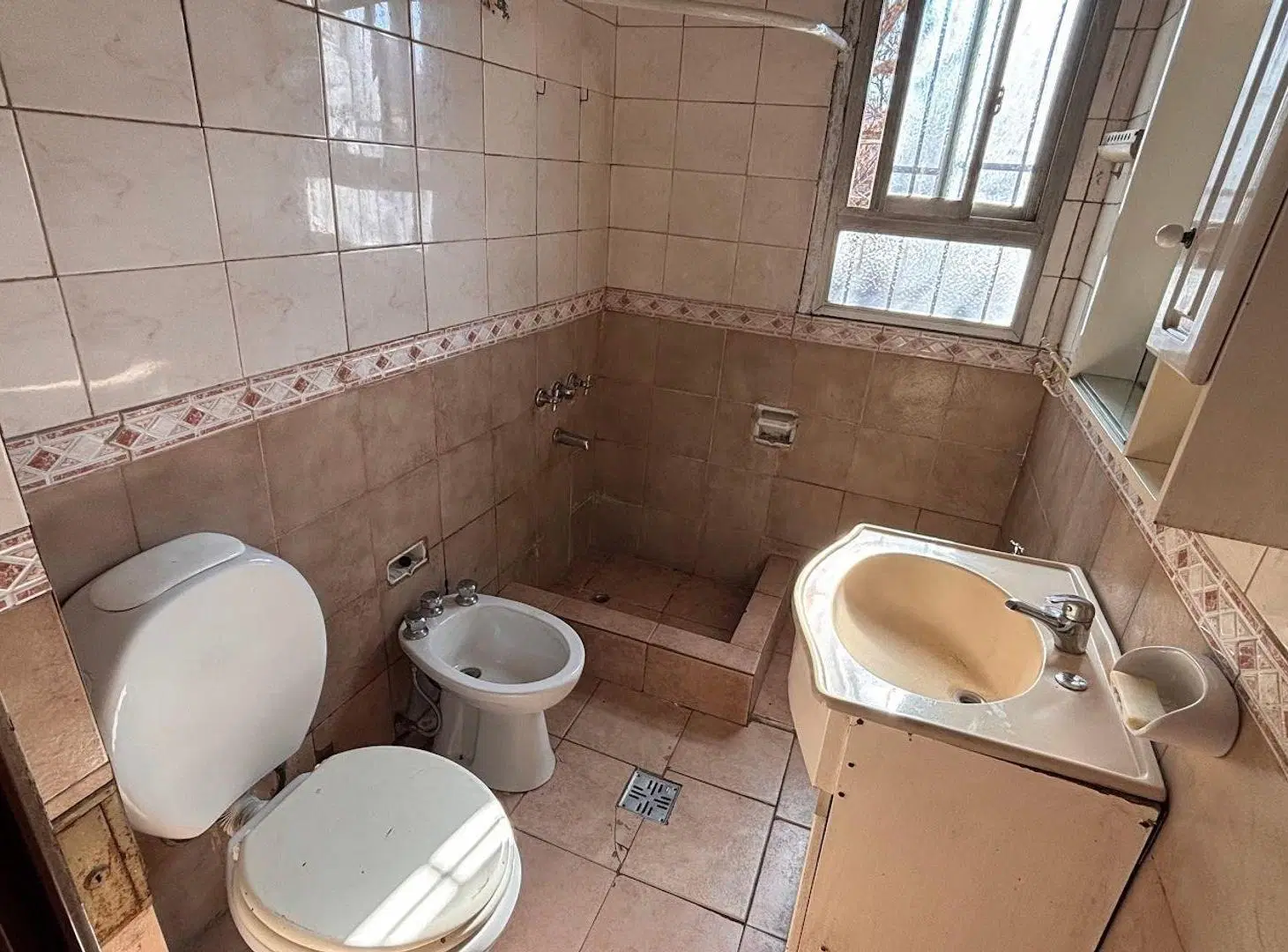 VENTA DEPTO 2 AMB 1° PISO FRENTE 39M2 CONSTITUCIÓN 4