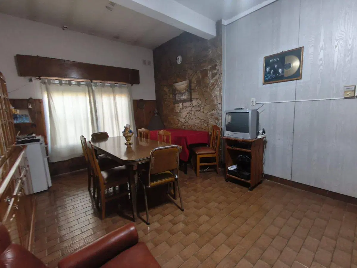 VENTA PH TIPO CASA 3AMB  + GALPON  QUILMES COCHERA 3