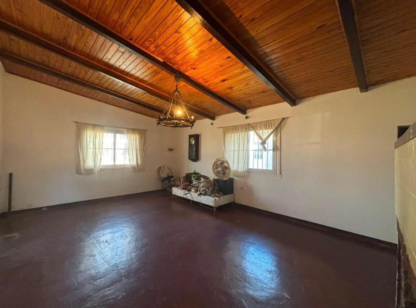 MERLO VENTA CASA CON QUINCHO Y PILETA 3