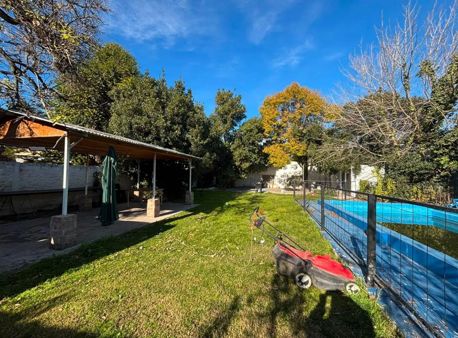 MERLO VENTA CASA CON QUINCHO Y PILETA 4