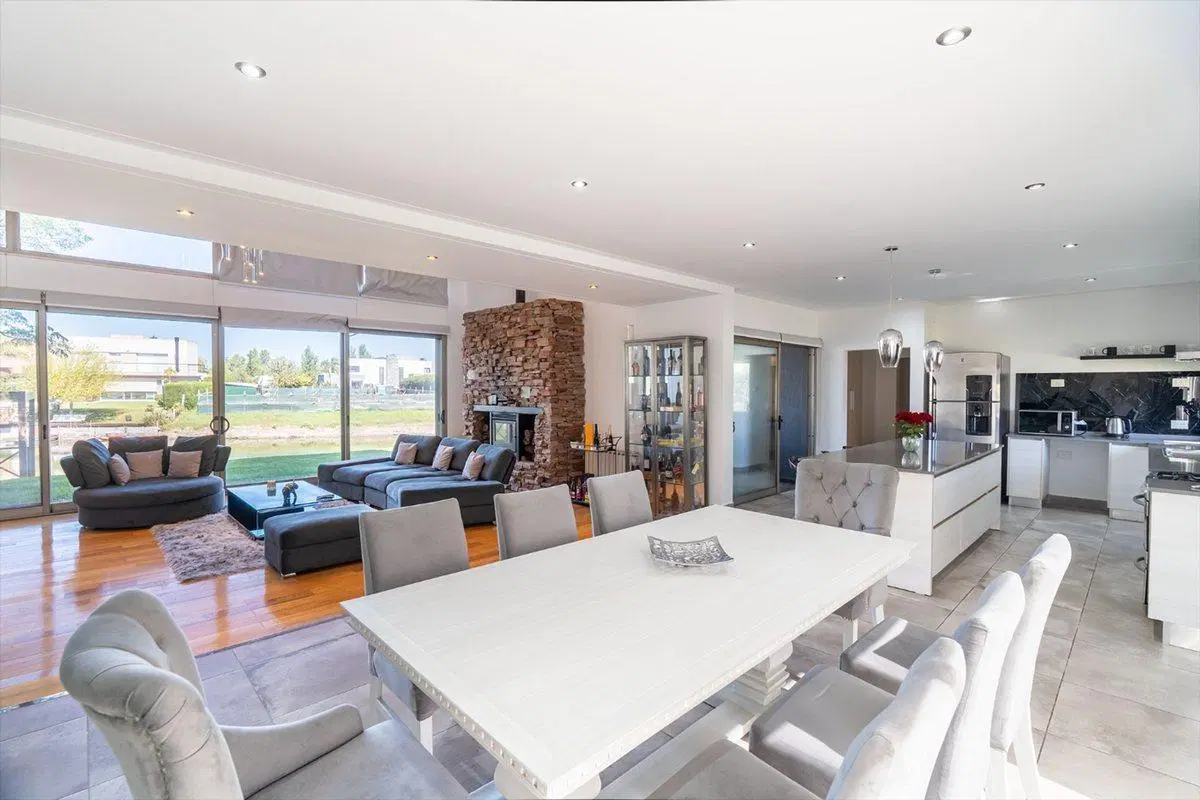 VENTA CASA GOLONDRINAS 4 AMBIENTES AL LAGO 4