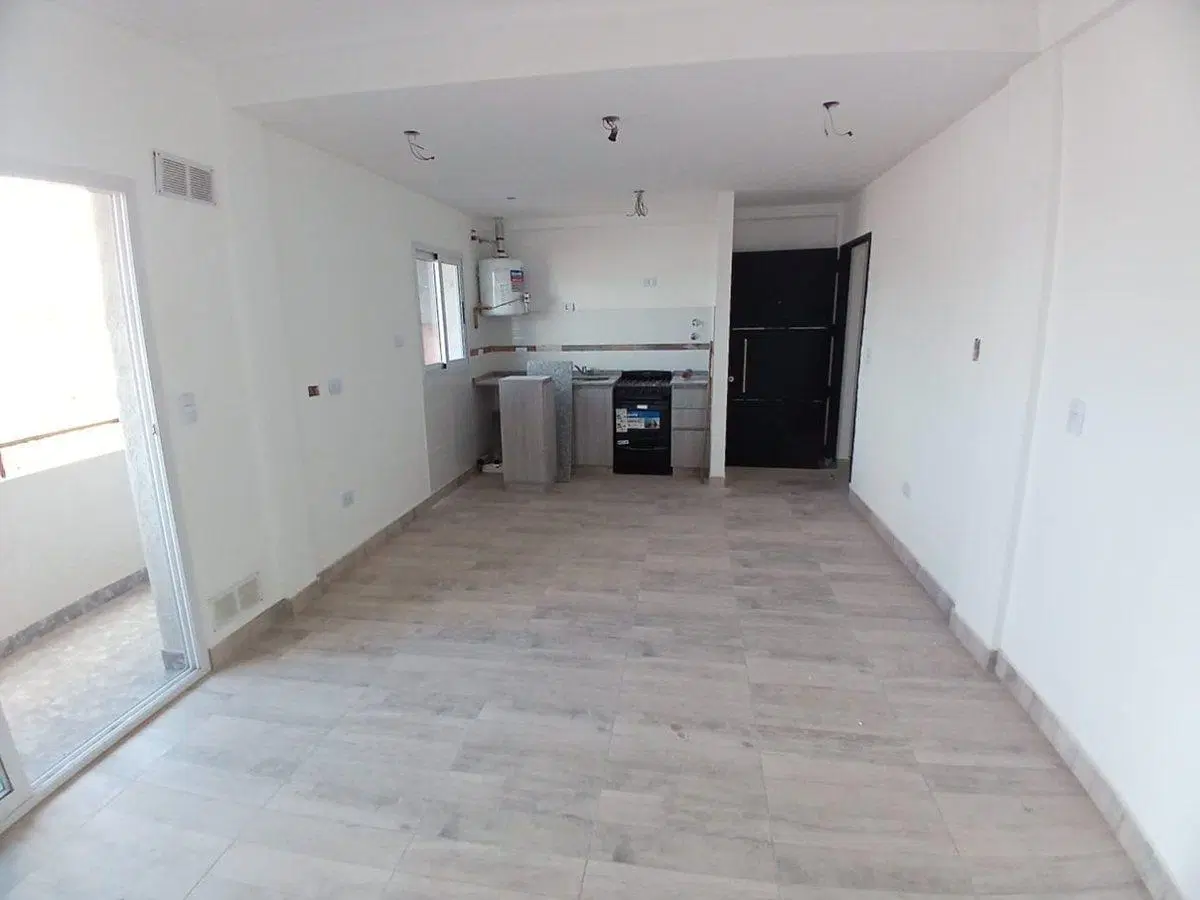 VENTA DEPTO DE 2 AMB ZONA RESIDENCIAL LA TABLADA 2
