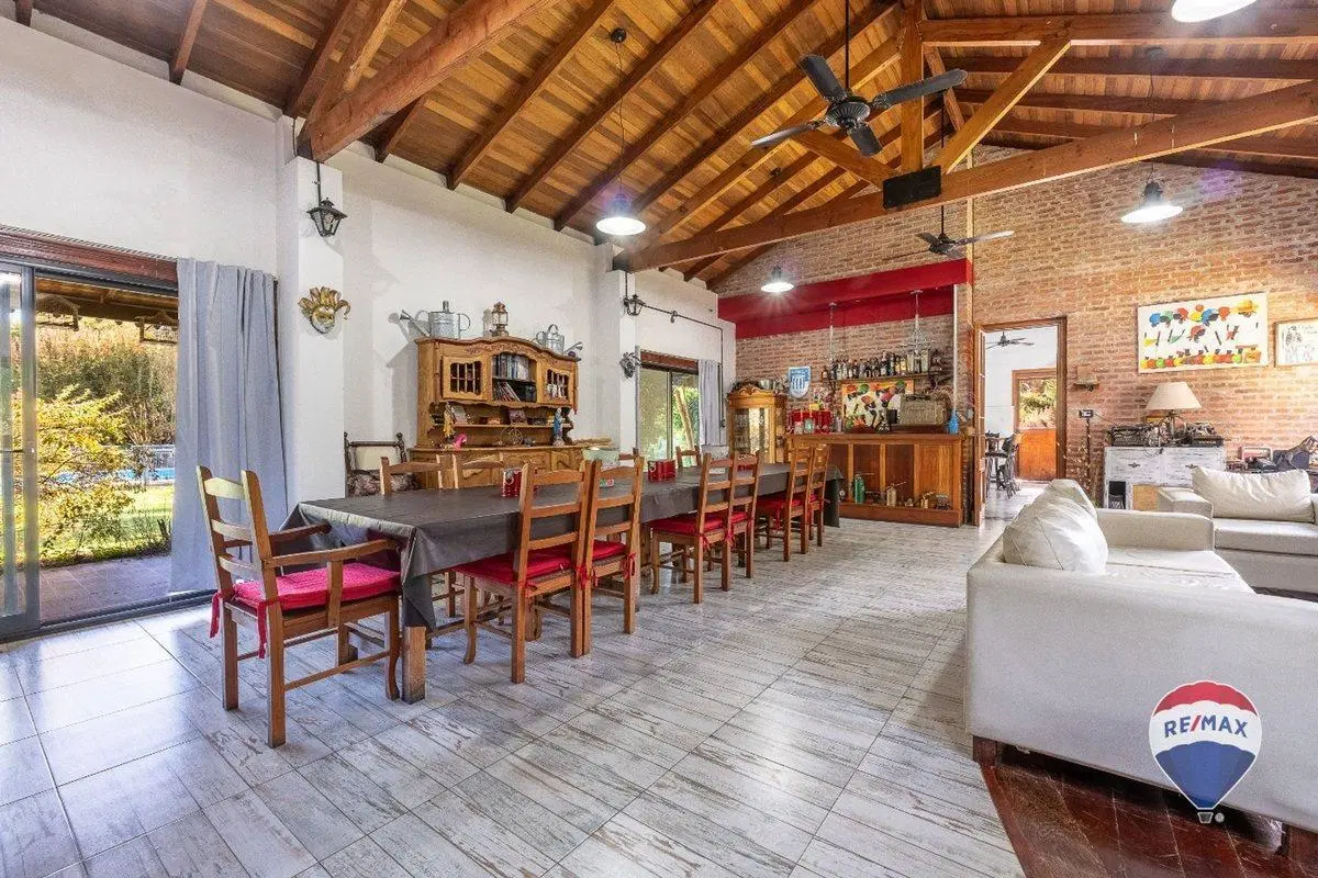 VENTA CASA 4 AMB CAMPOS DE ROCA BRANDSEN PILETA 8