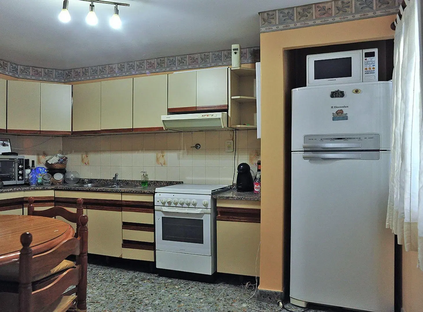 VENTA EXCELENTE PH EN PTA. ALTA CON COCHERA WILDE 3