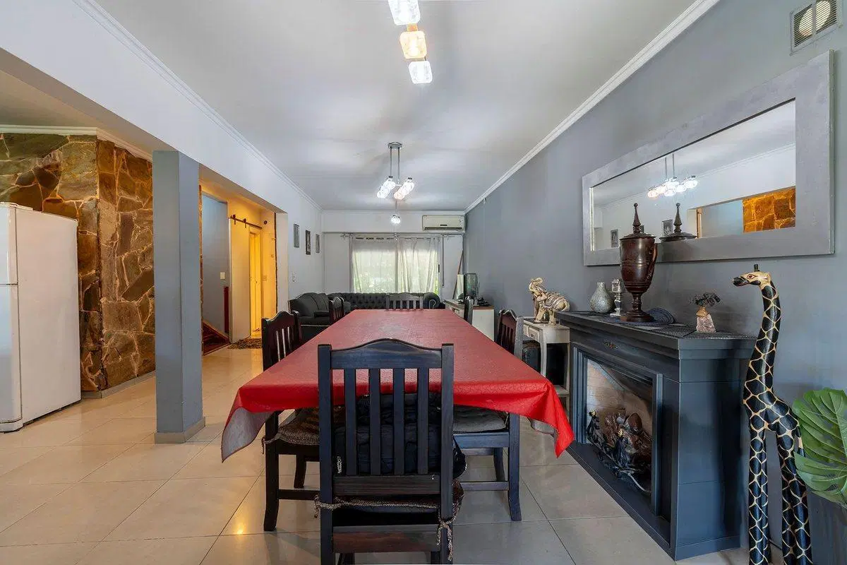 VENTA CASA 5 AMB QUILMES CON PILETA 5