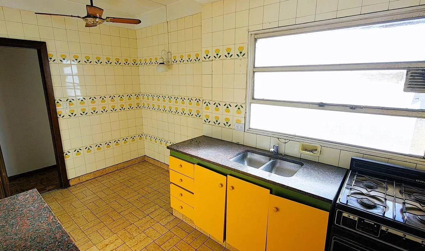 DEPARTAMENTO 4 AMBIENTES VENTA COLEGIALES BALCÓN 5