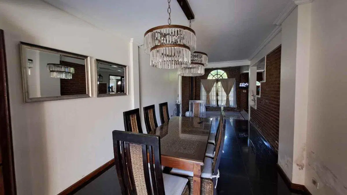 venta casa 4 ambientes con jardín quincho y pileta 5