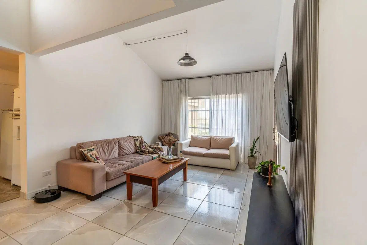 VENTA CASA CON QUINCHO COCHERA Y JARDIN EN HUDSON 5