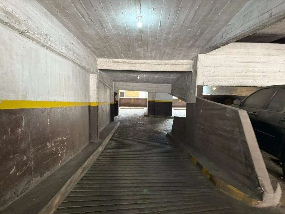 Venta de 4 cocheras fijas y cubiertas en retiro 4