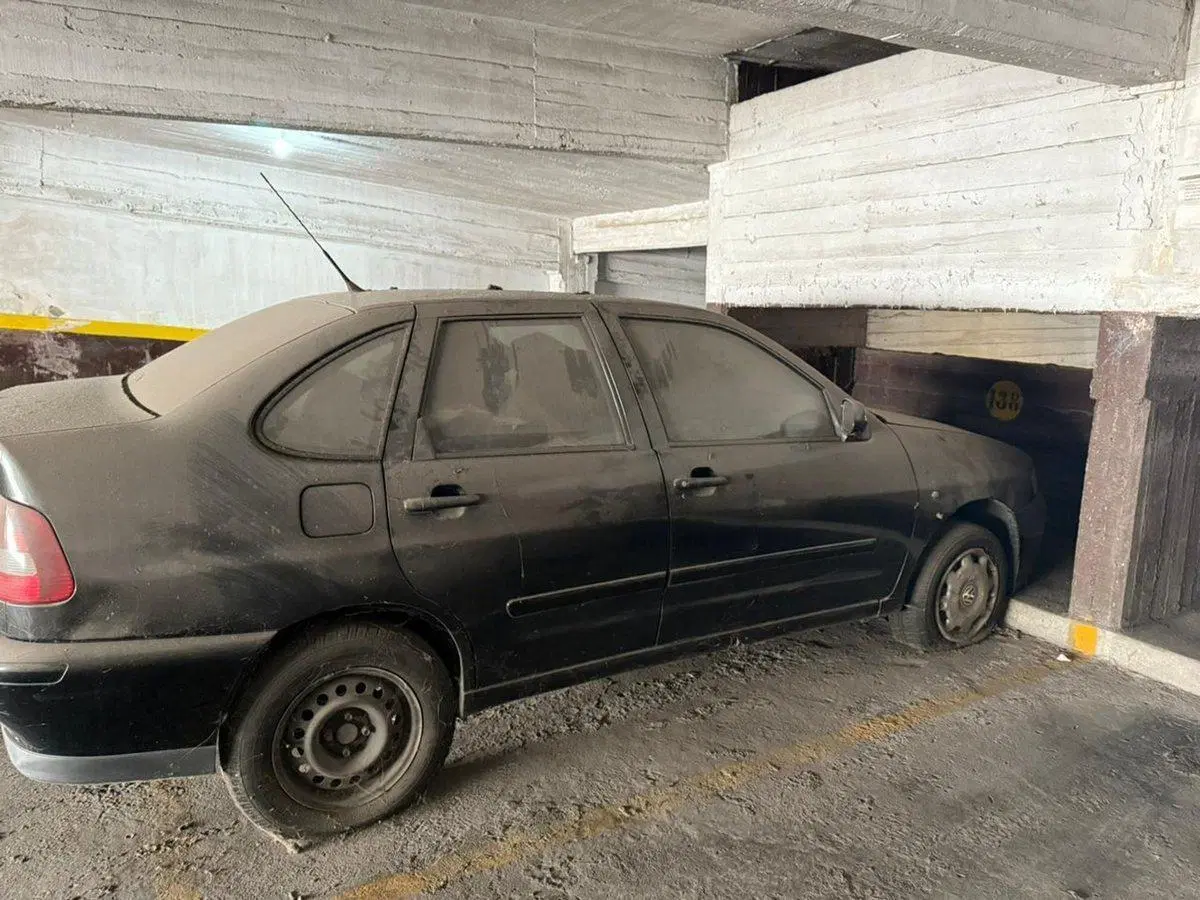 Venta de 4 cocheras fijas y cubiertas en retiro 6
