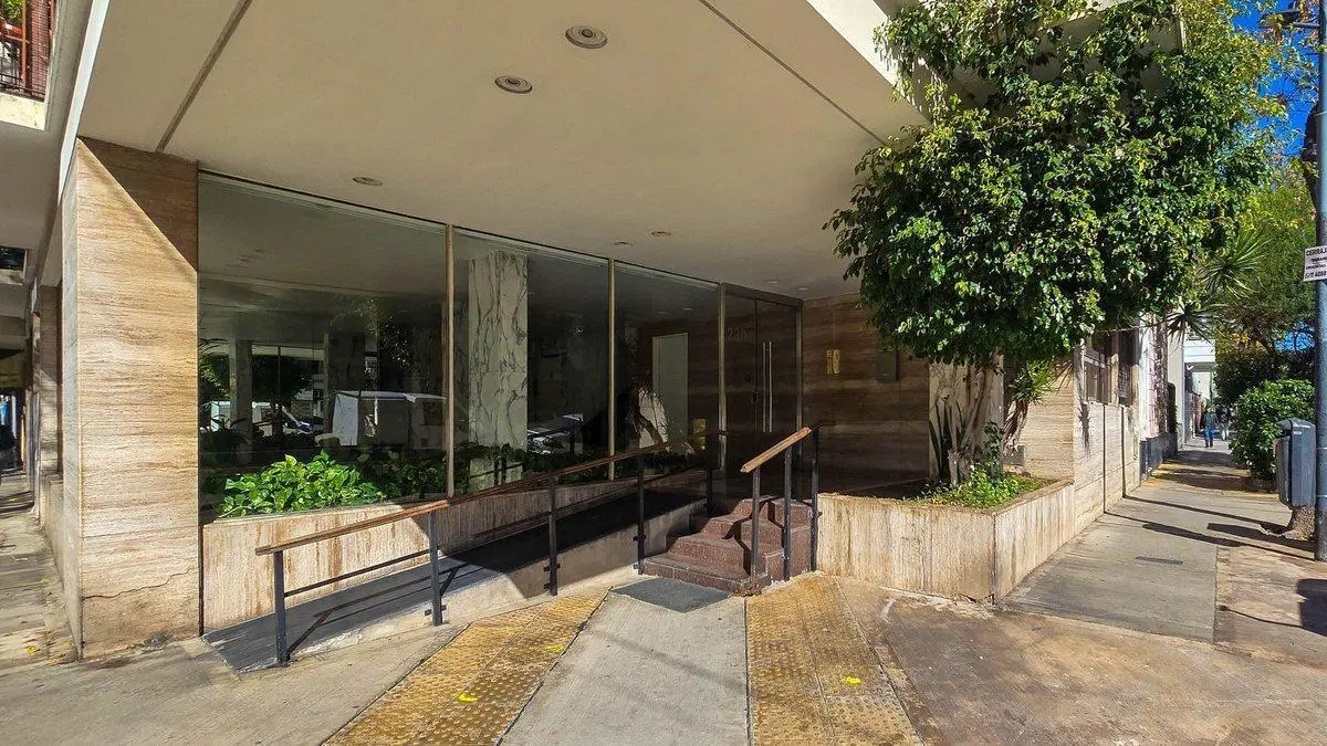 Venta DEPARTAMENTO 2 AMBIENTES con Renta - FLORES 5