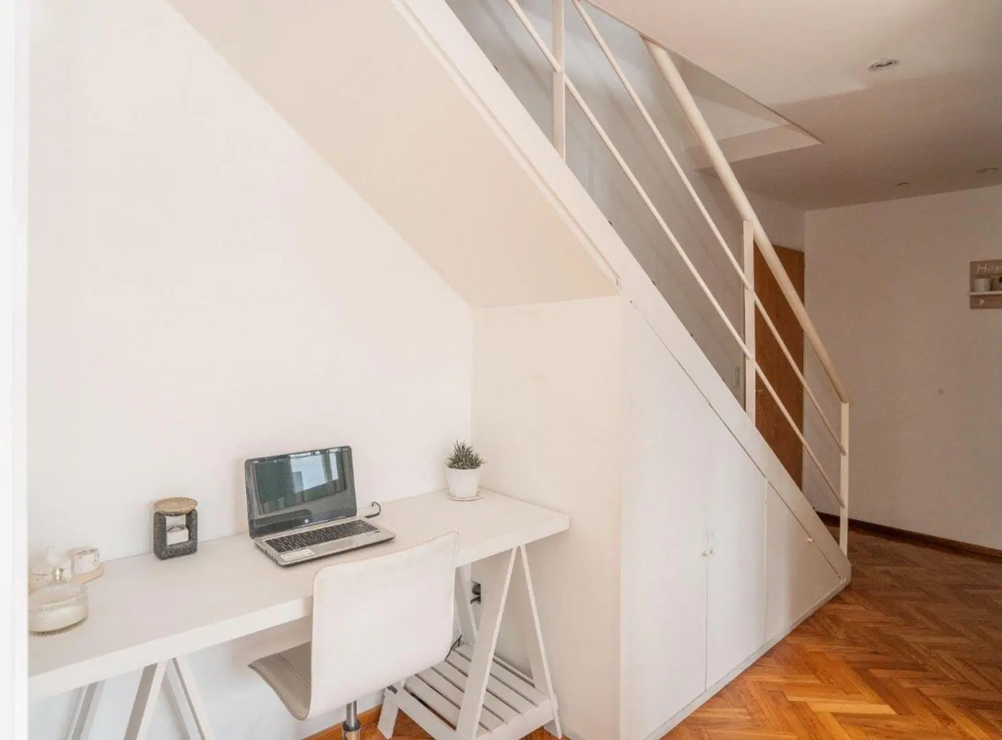 VENTA DÚPLEX 4 AMBIENTES 2 COCHERAS  COLEGIALES 5