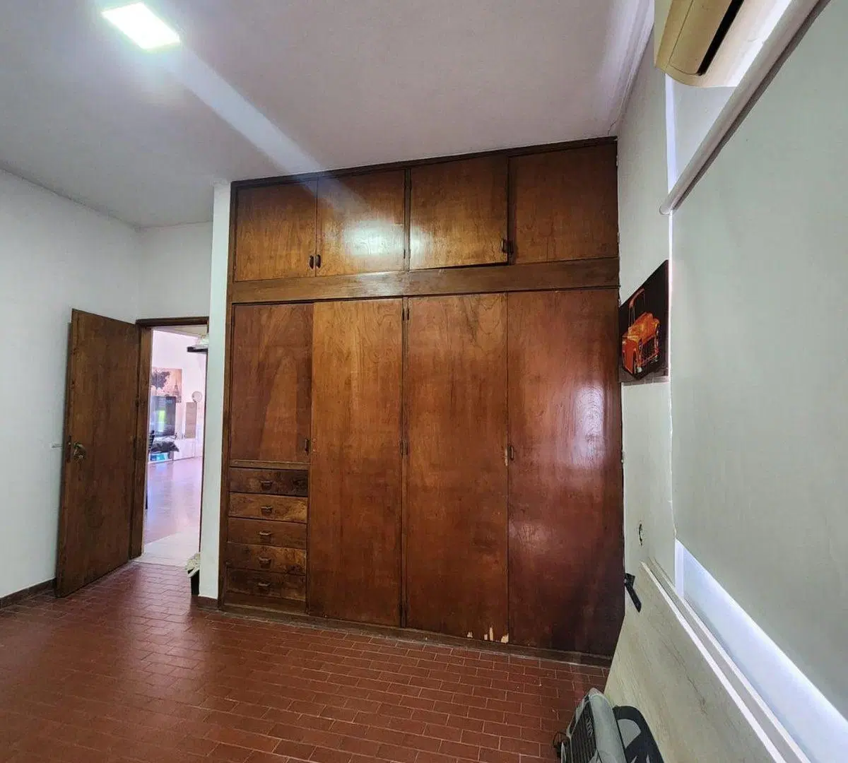 Venta Casa 4 ambientes con Deposito, Berazategui. 4