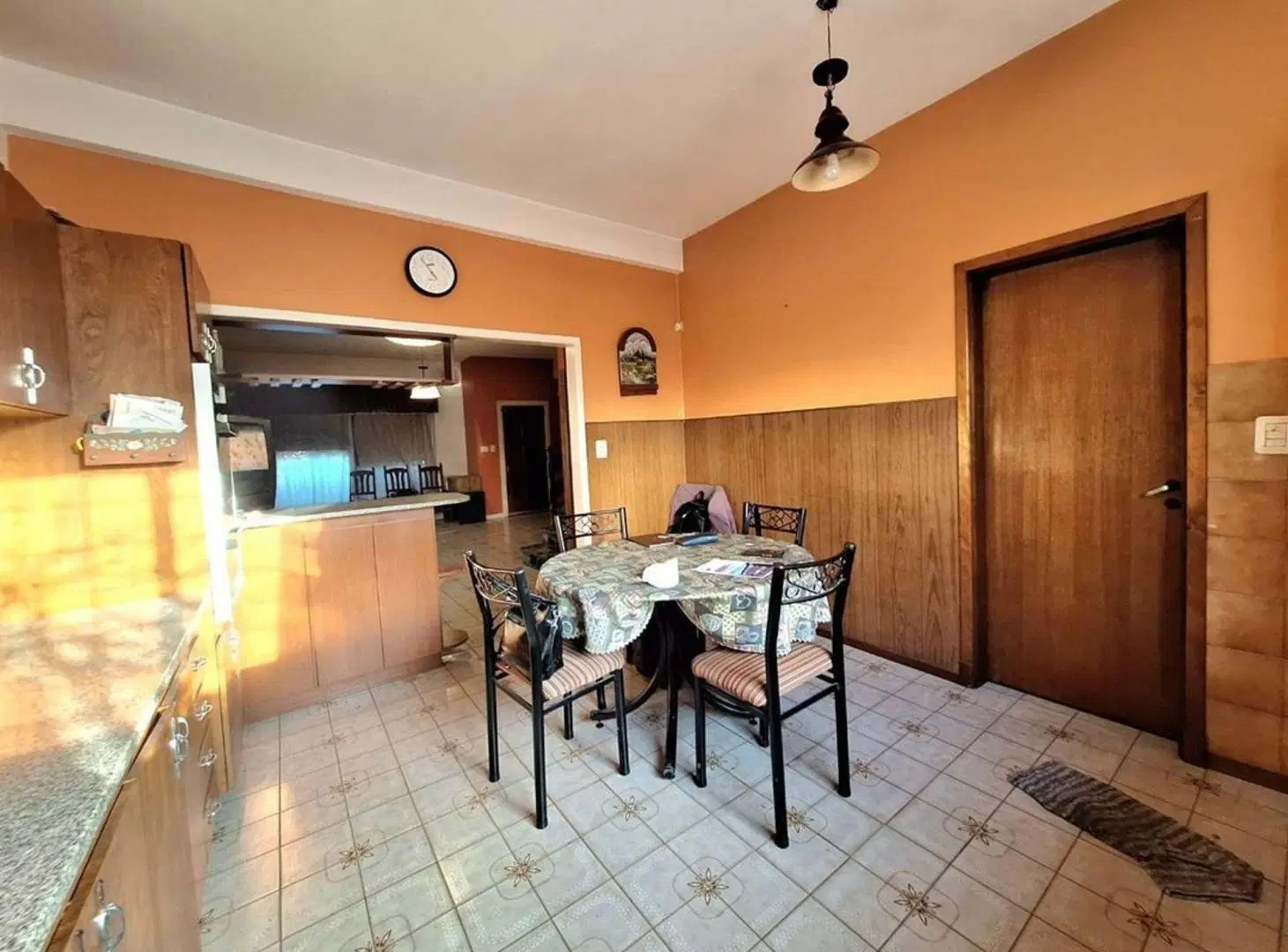 CASA EN VENTA ALMIRANTE BROWN CALZADA 3 DORMITORIO 3