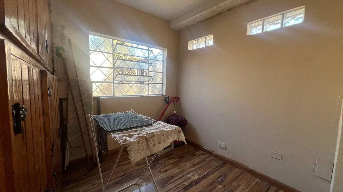VENTA CASA REMEDIOS DE ESCALADA JARDÍN PATIO 4 AMB 8