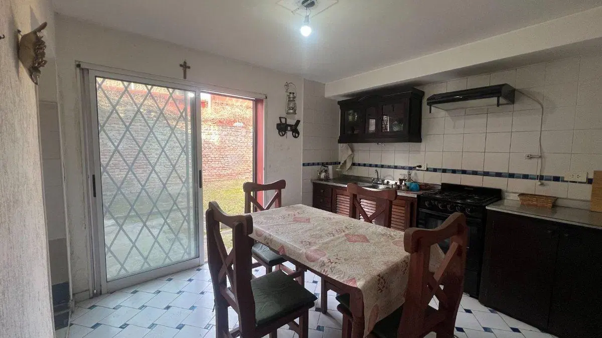 VENTA CASA REMEDIOS DE ESCALADA JARDÍN PATIO 4 AMB 3