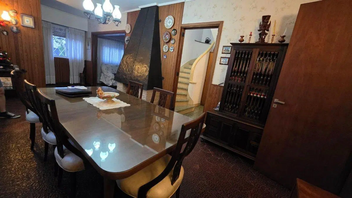 VENTA CASA 4 AMBIENTES BERNAL 2