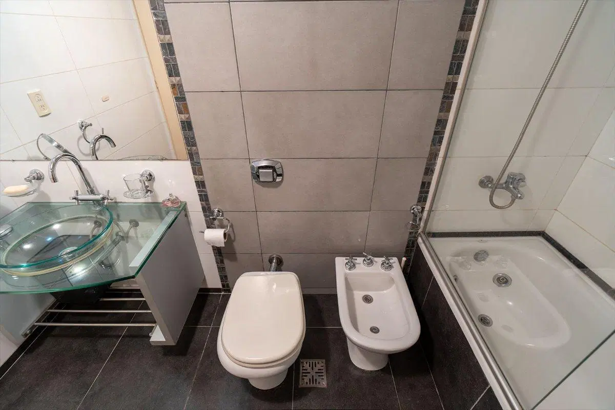 VENTA CASA 5 AMBIENTES CON PILETA RAMOS MEJIA 3