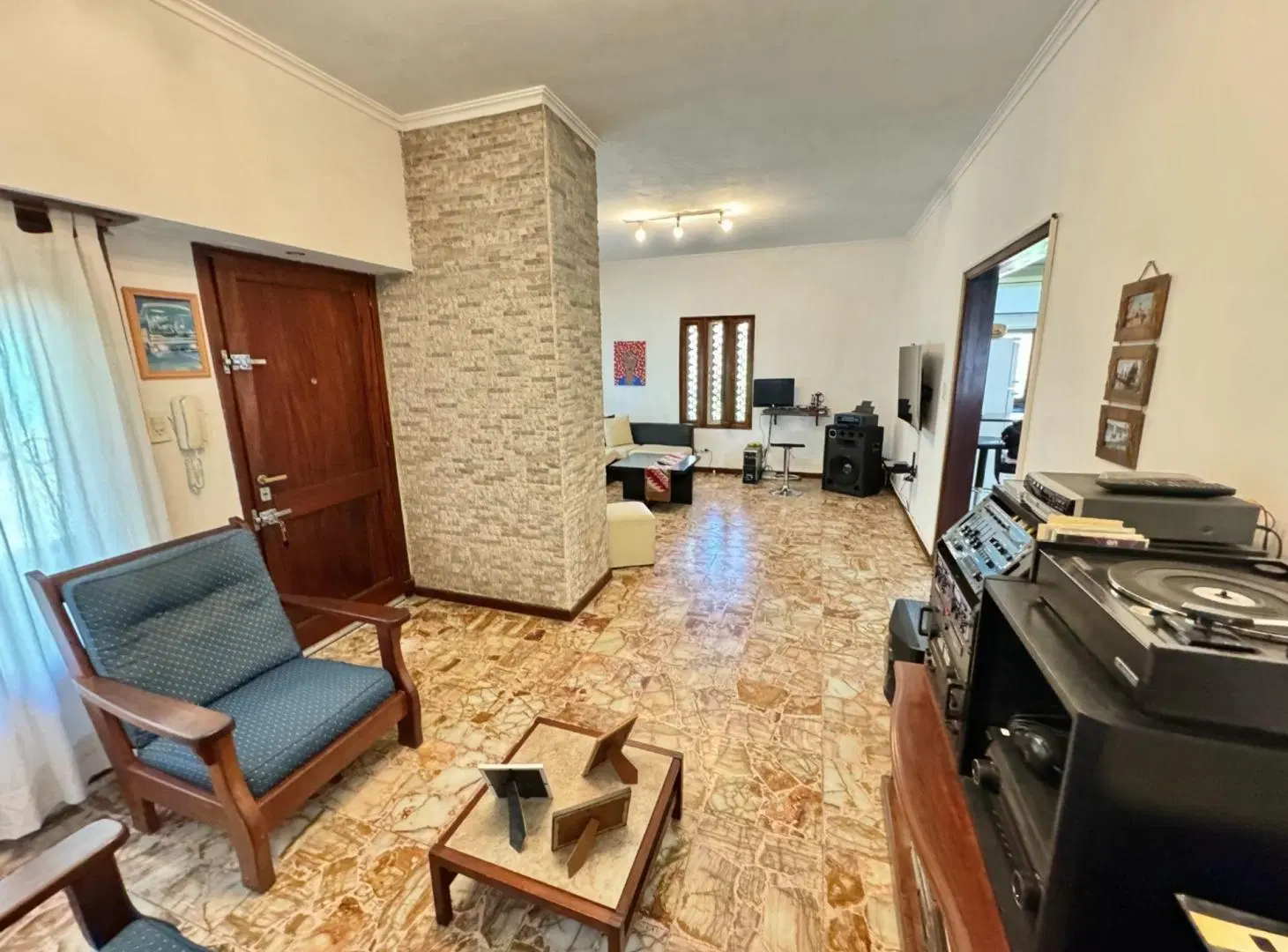 VENTA CASA TIPO QUINTA 4 AMB.  BERAZATEGUI 3