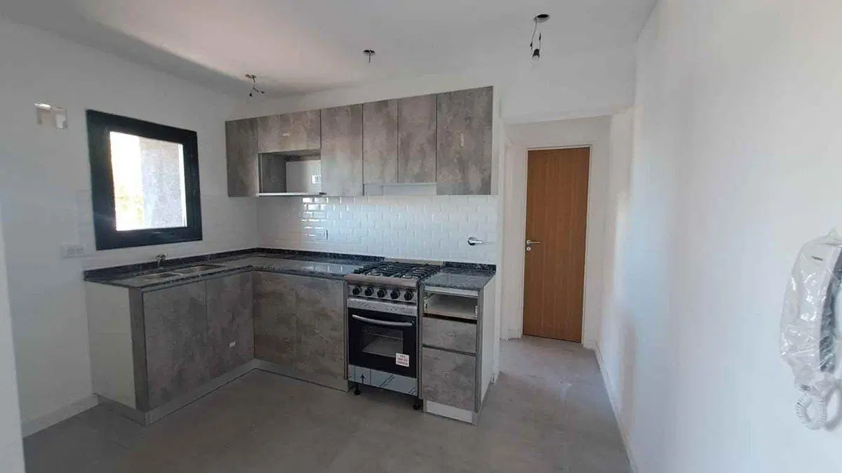 VENTA DEPTO 2 AMBIENTES A CON BALCÓN Y PARRILLA 8