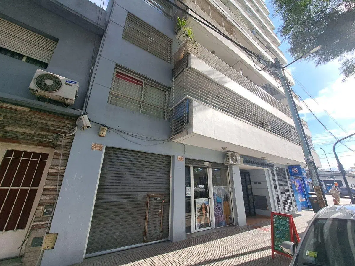 LOCAL VENTA VILLA LURO 70 M2 SOTANO MTS RIVADAVIA 4