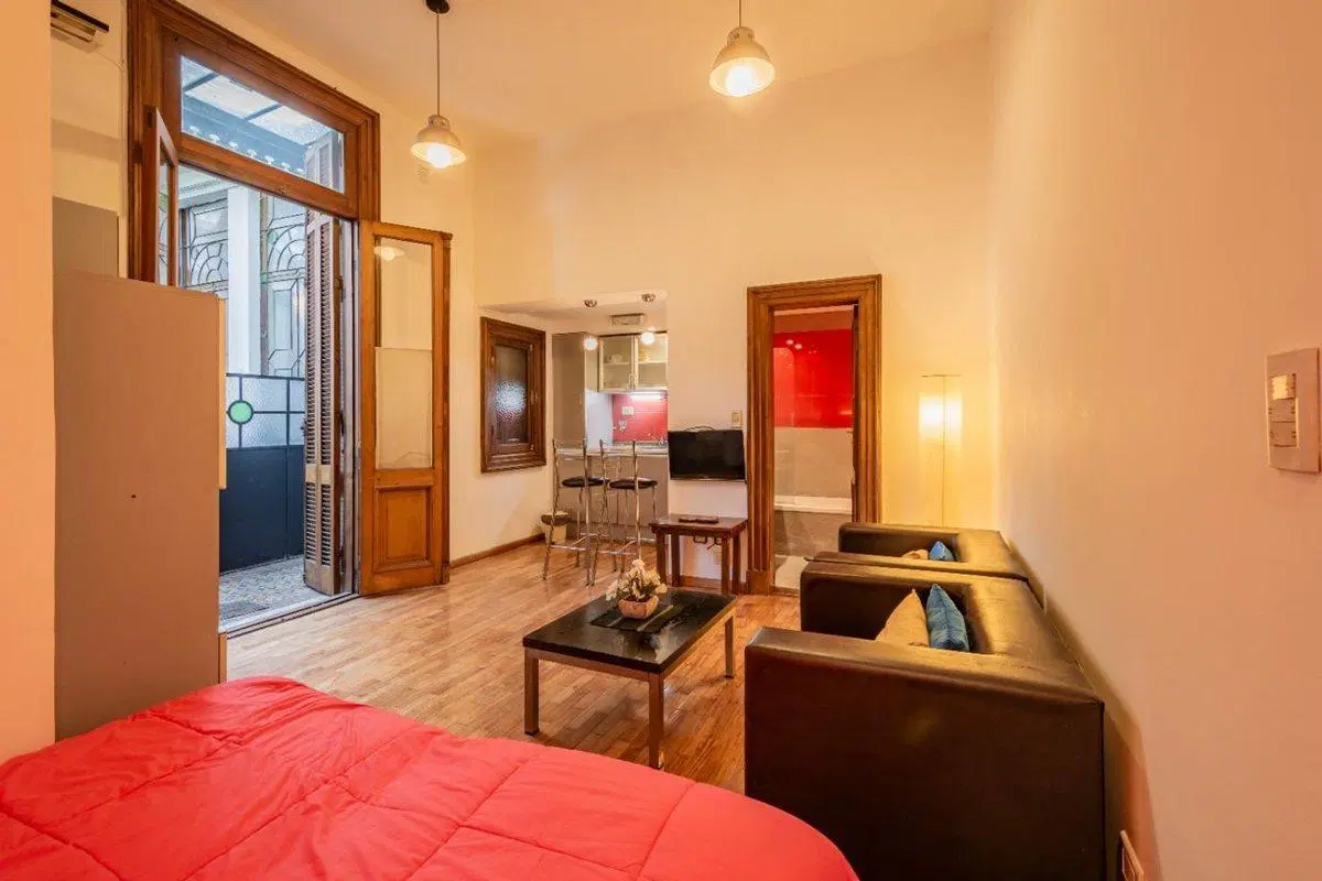 Venta monoambiente en edificio historico San Telmo 4