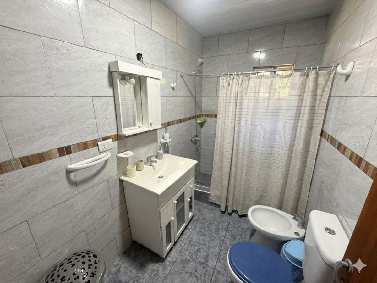 Foto de Venta Casa quincho patio y pileta Virrey del pino, imagen 4