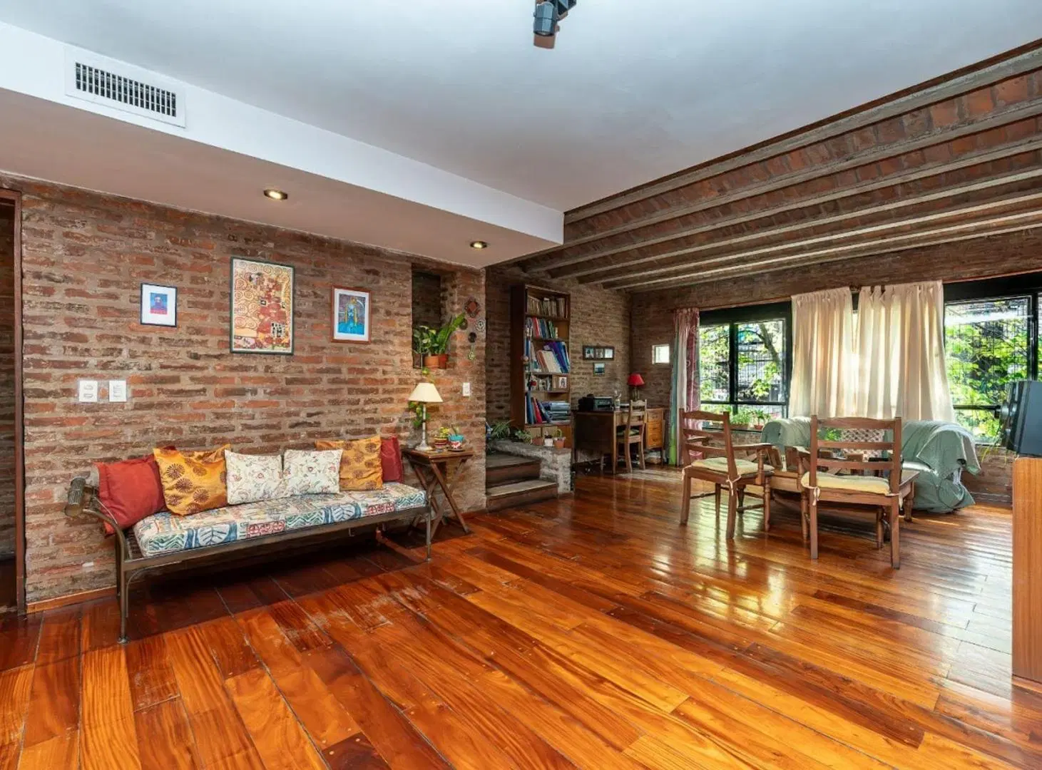 VENTA PH CASA 5 AMB COCHERA PATIO BARRACAS CREDITO 2
