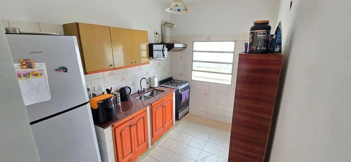 Casa en alquiler con patio en Ezpeleta 8