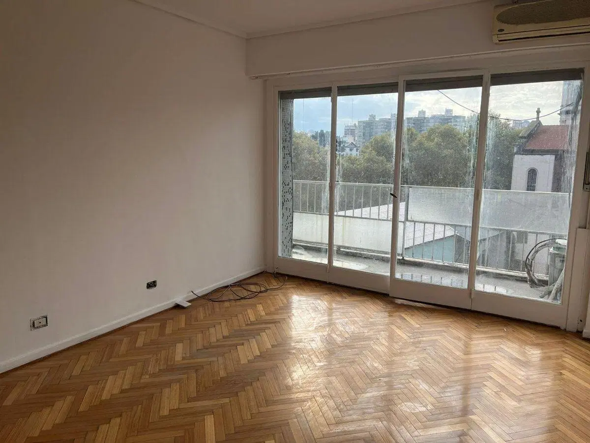Monoambiente DIVIDIDO con BALCÓN y Cocina SEPARADA 2
