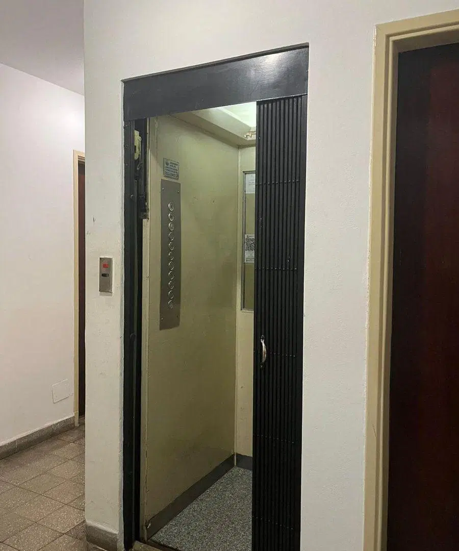 Monoambiente DIVIDIDO con BALCÓN y Cocina SEPARADA 4