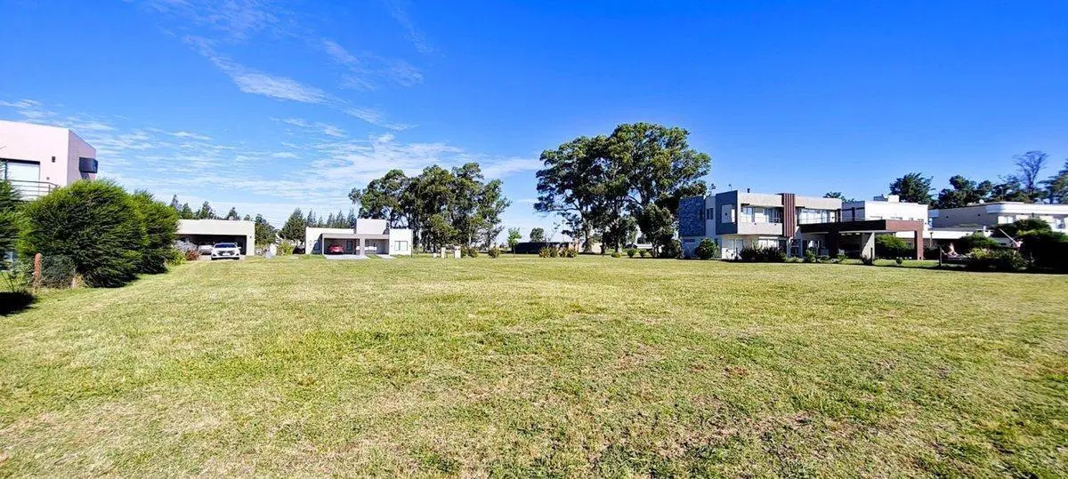 VENTA LOTE A LAGUNA BARRIO SAN LUCAS SAN VICENTE 8