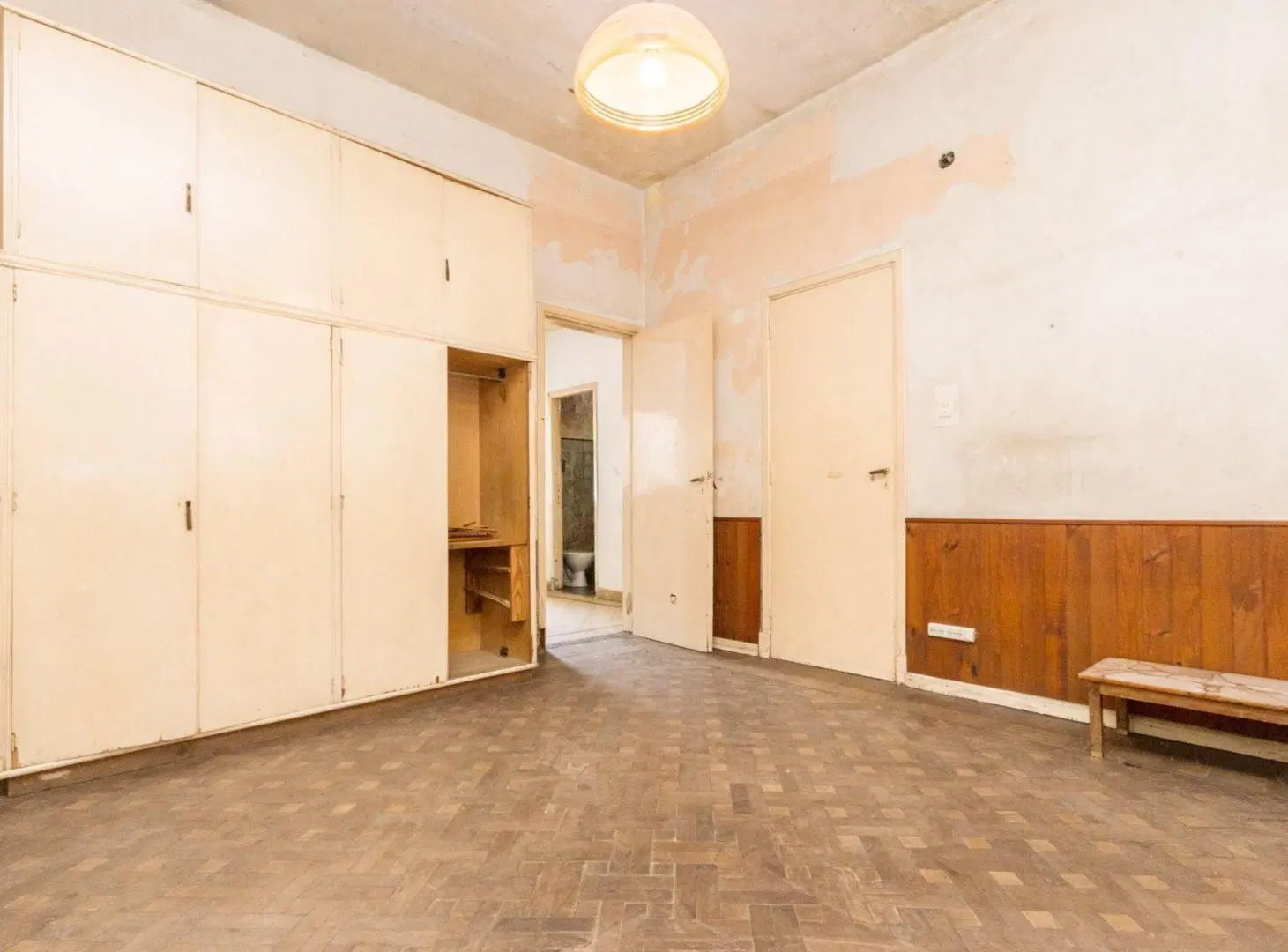 VENTA CASA AVELLANEDA , a reciclar, COCHERA 8