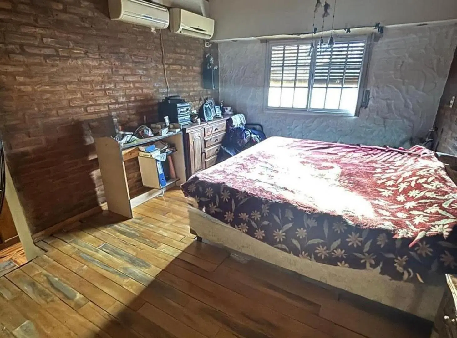 CASA 5 AMBIENTES PATIO PARRILLA PLAYROOM COCHERAS 3