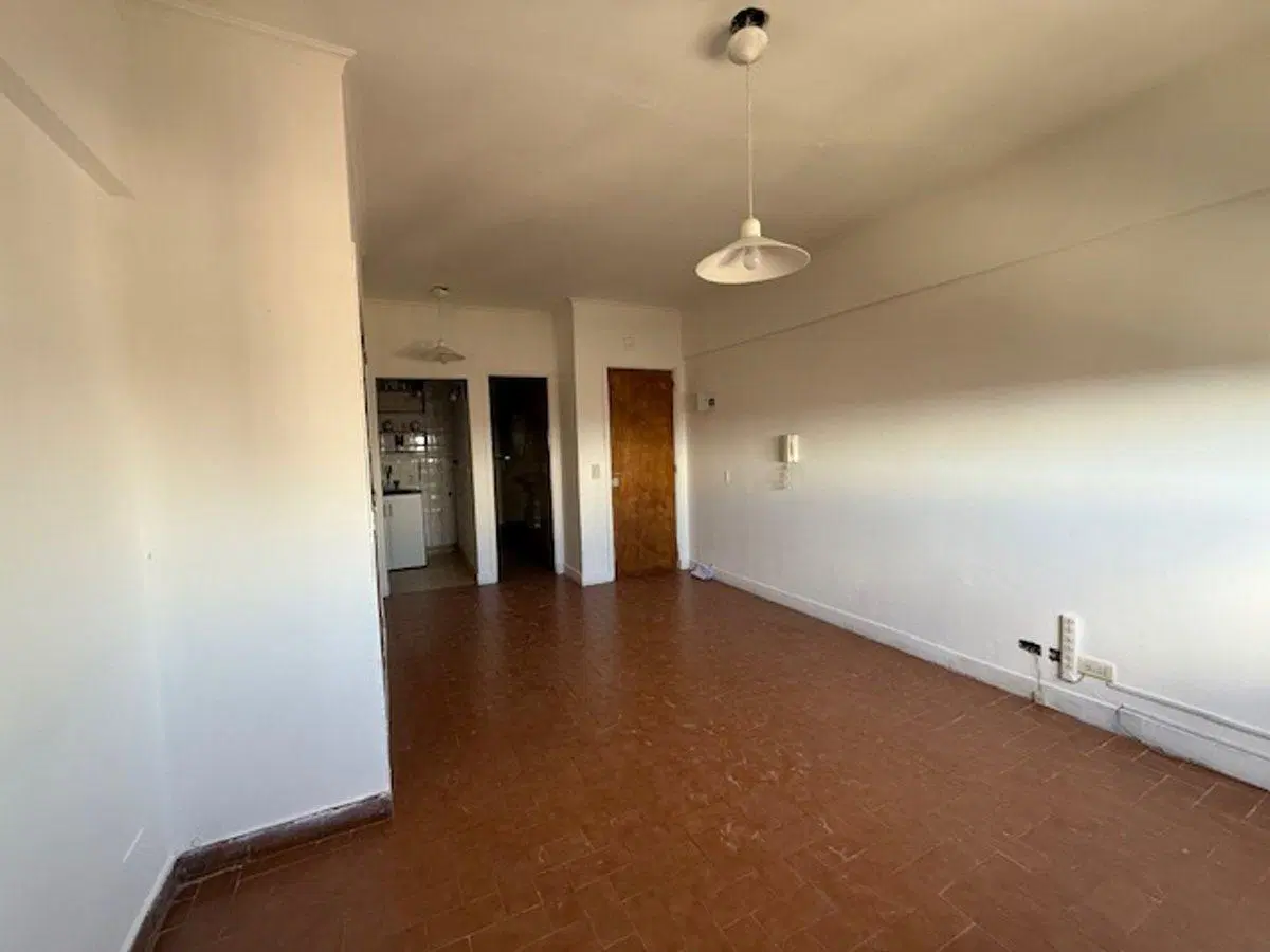 VENTA DEPARTAMENTO MONOAMBIENTE WILDE CENTRO 5