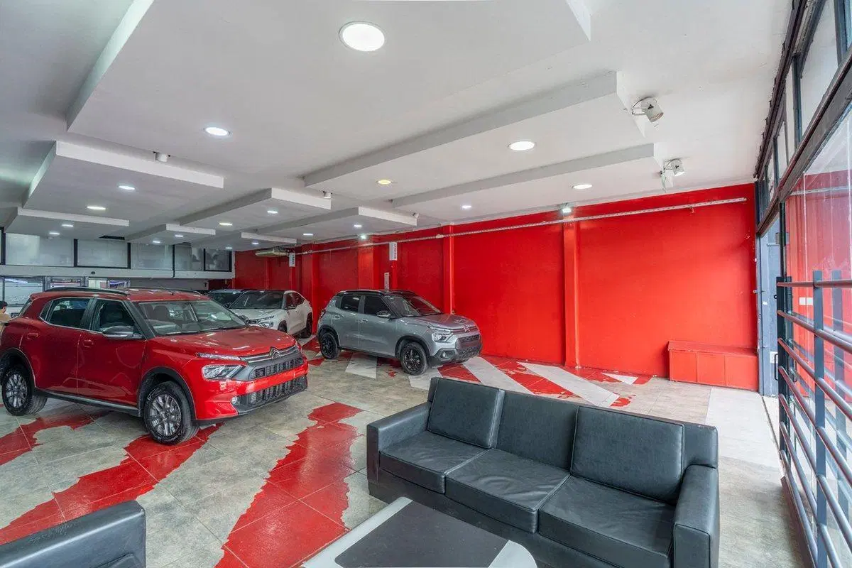 VENTA EXCELENTE LOCAL CON 2 DPTOS QUILMES CENTRO 4