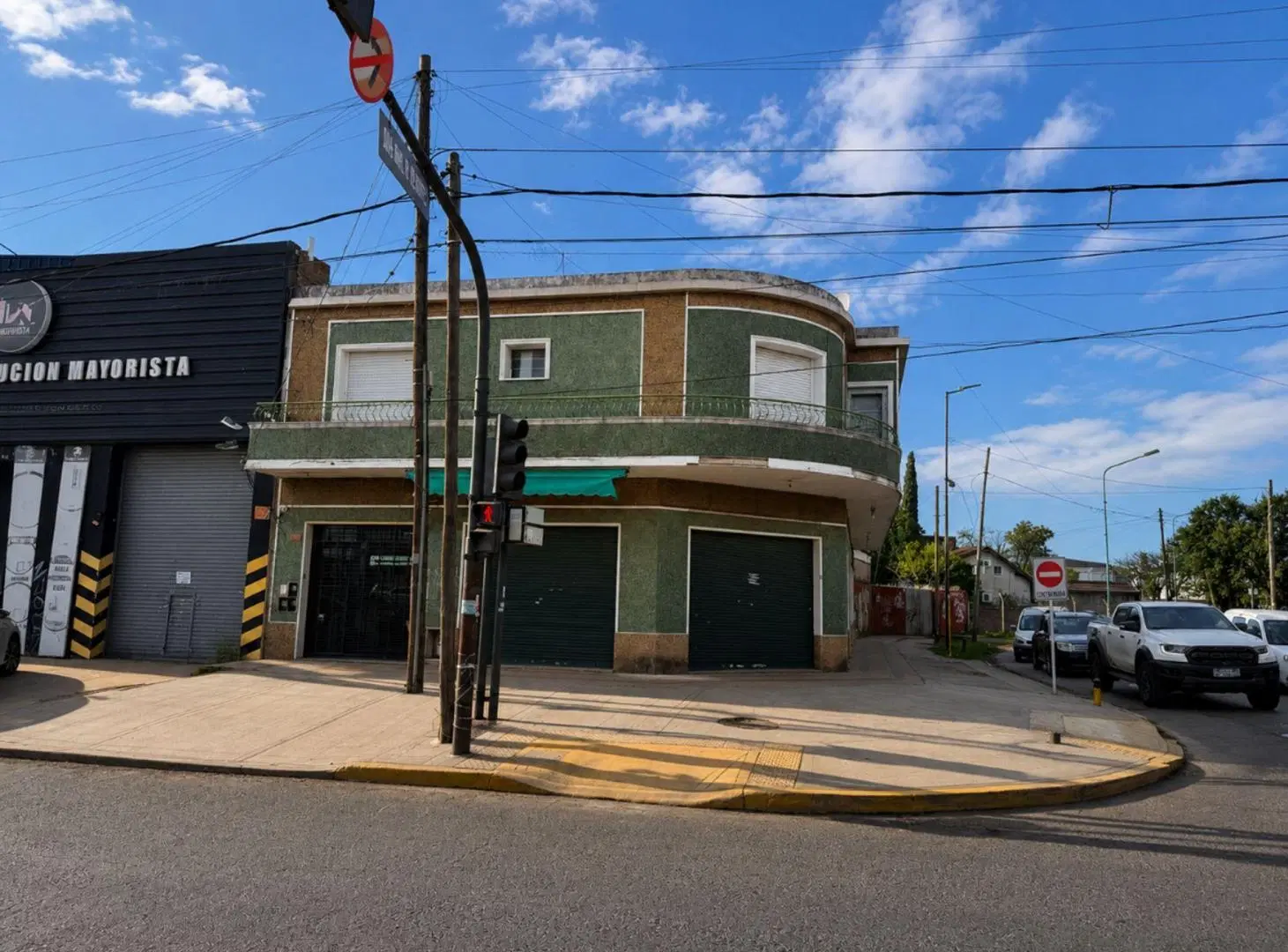 VENTA CASA 4 AMB LOCALES GARAGE 416 M2 F. VARELA 2
