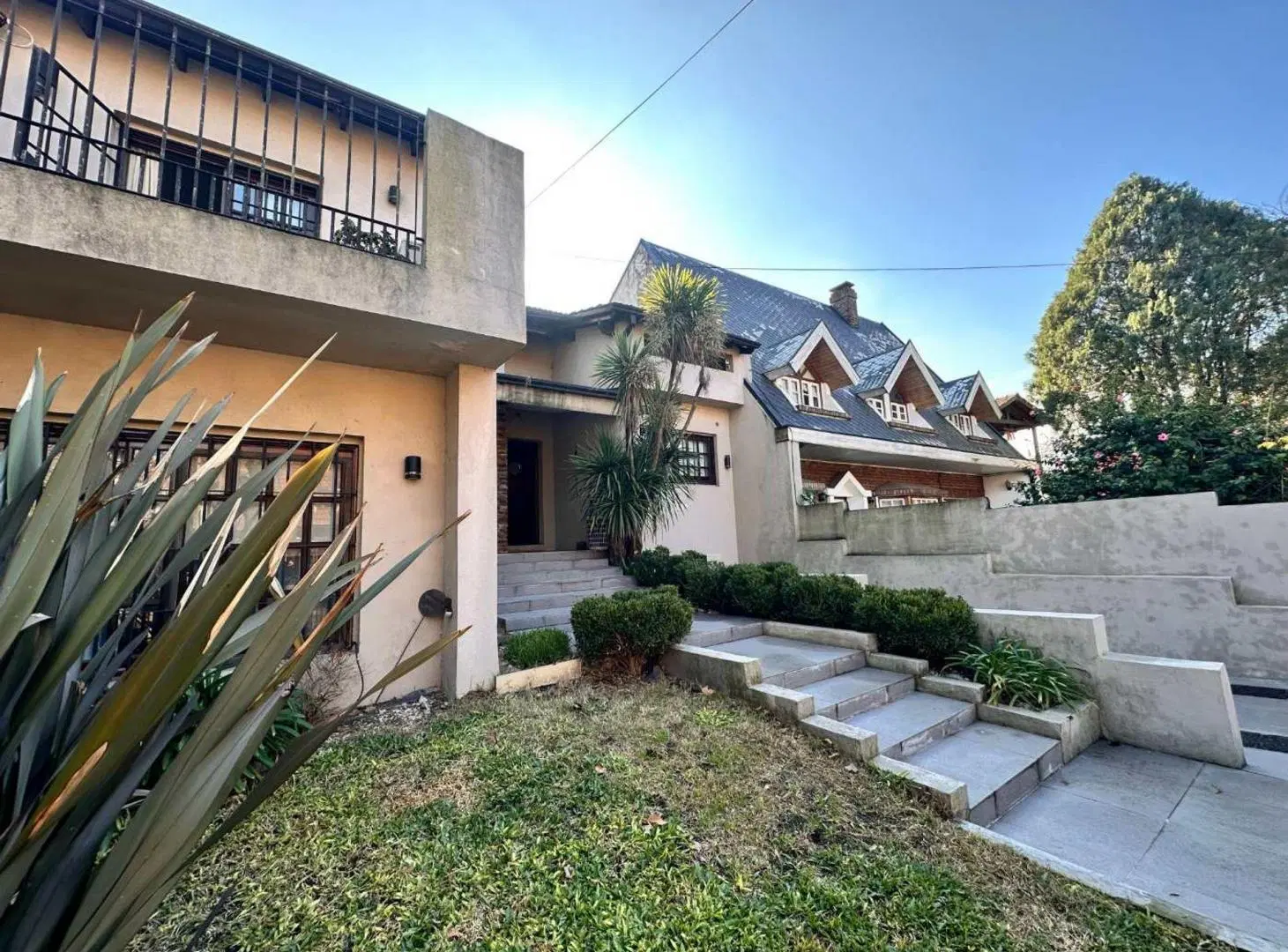 Venta Casa 5 amb c/quincho y c/parque, Adrogué 2